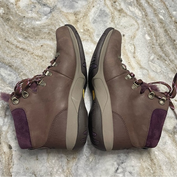 Dansko Vibram leather hiking Chelsea Burnished Nubuck Brown real fur upper boots - Picture 5 of 11